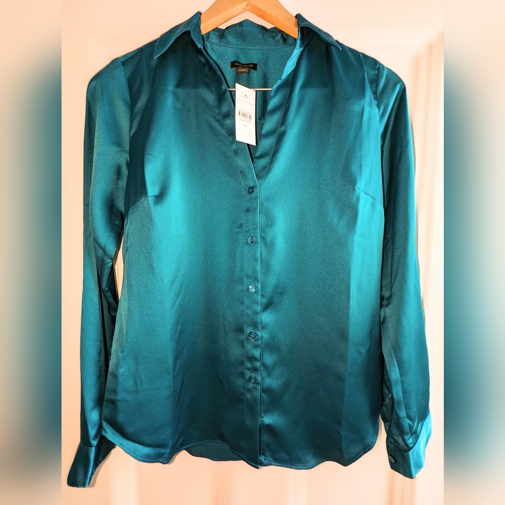 Ann Taylor essential shirt